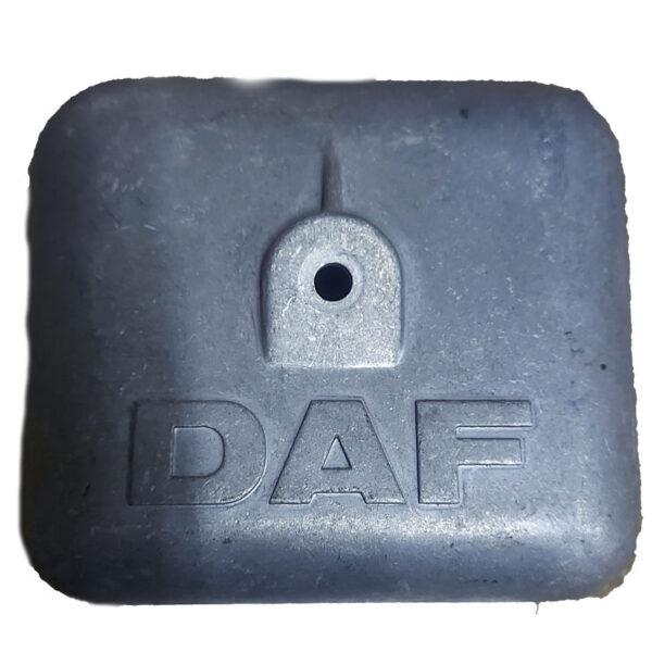 981384 Klepdeksel DAF 31-32-33 logo DAF in hoofdletters, klein gat