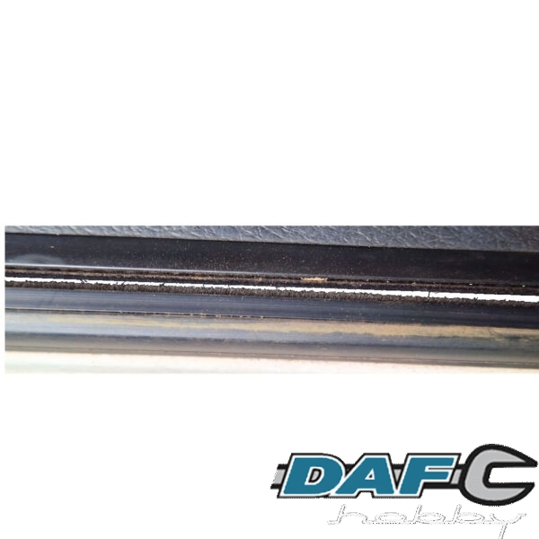 3200283-51 Zeemrubber 4/5 deurs achter Volvo 343 / 340 / 360